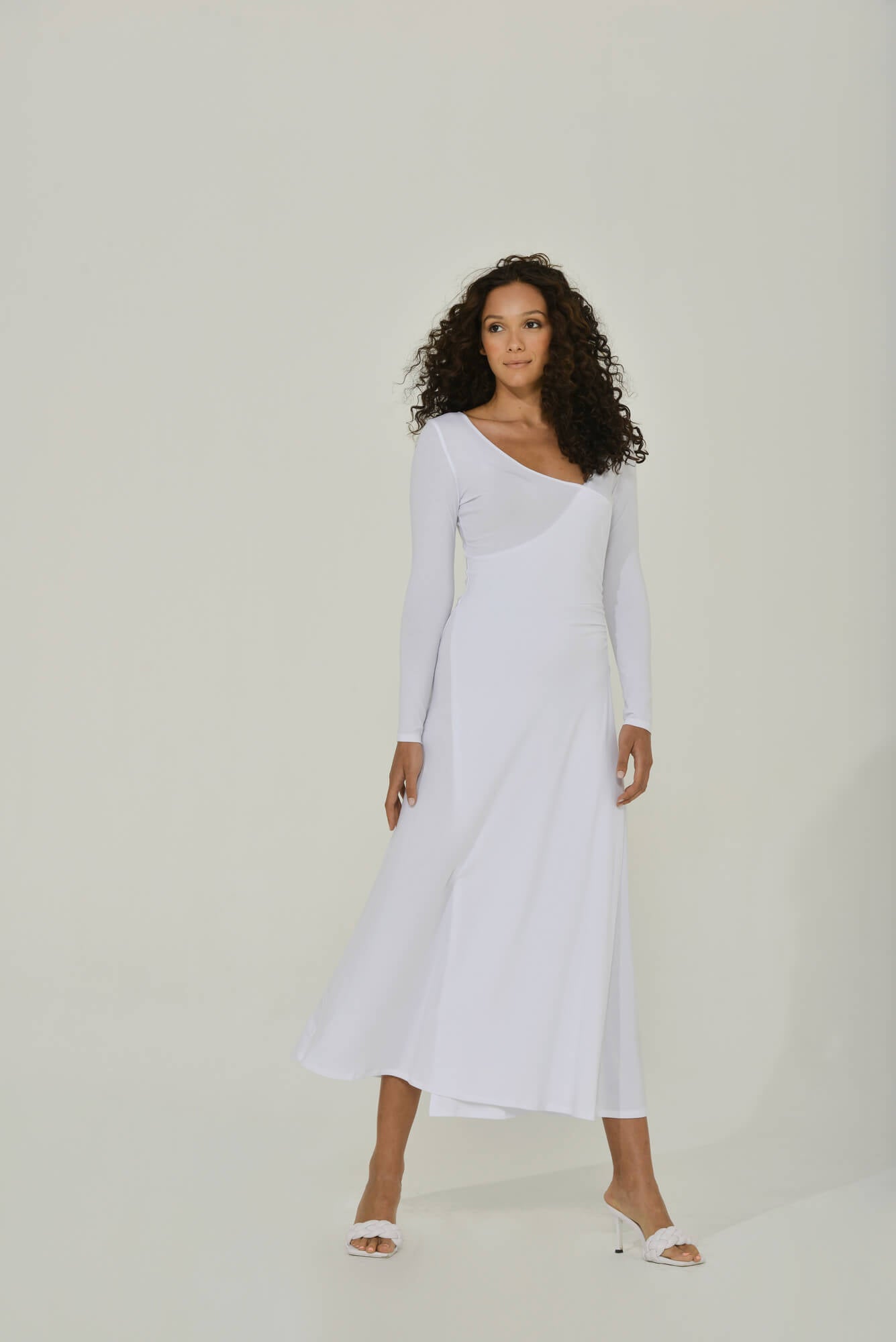 Amazon.com: The Drop Women's Snow White Long Sleeve Maxi Dress by  @carolinecrawfordpatterson, M : Clothing, Shoes & Jewelry